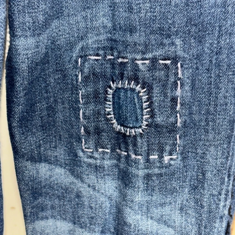 Levis Distressed, Patchwork, Denim Shirt Sz Medium Womens - Picture 11 of 12